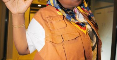 Teni Claims a Kiss from Her Could Mean Financial Prosperity