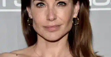 Claire Forlani Net Worth