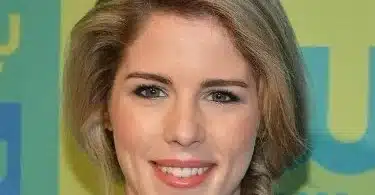 Emily Bett Rickards Net Worth