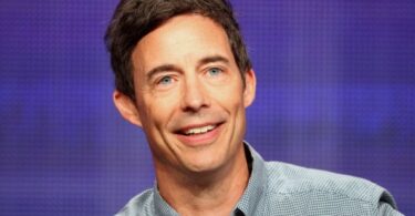 Tom Cavanagh Net Worth